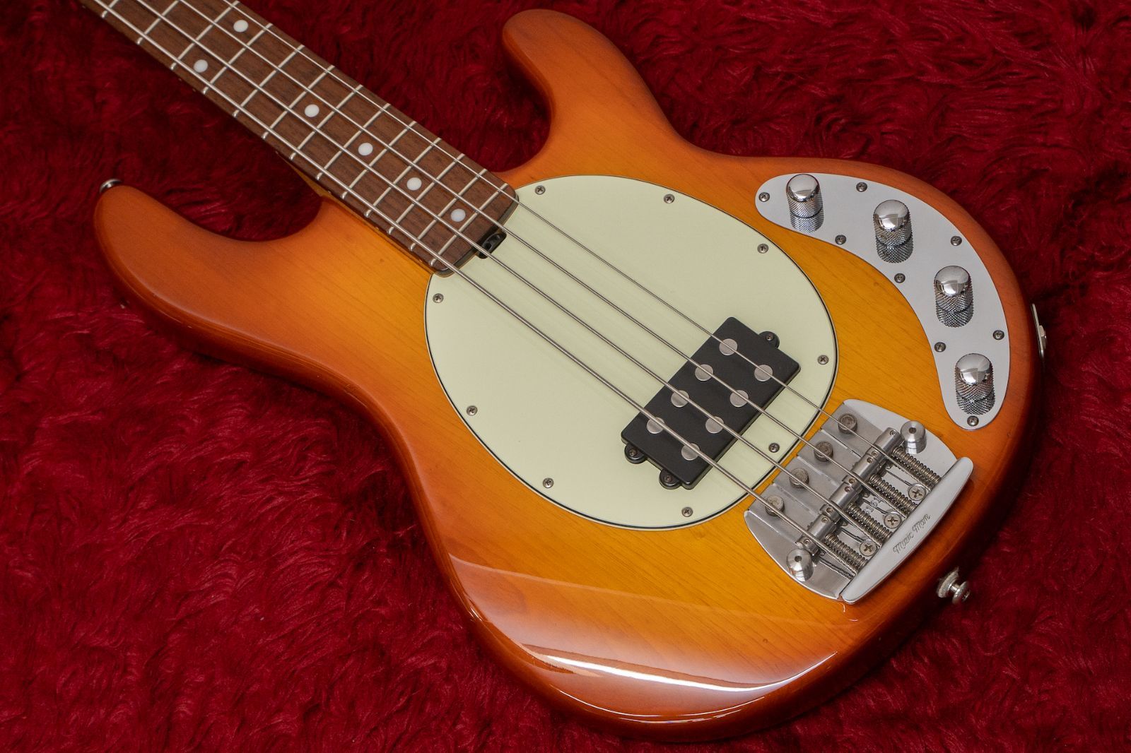 MUSICMAN STINGRAY 1995 ワンピースボディ MUSICMAN STINGRAY 1995