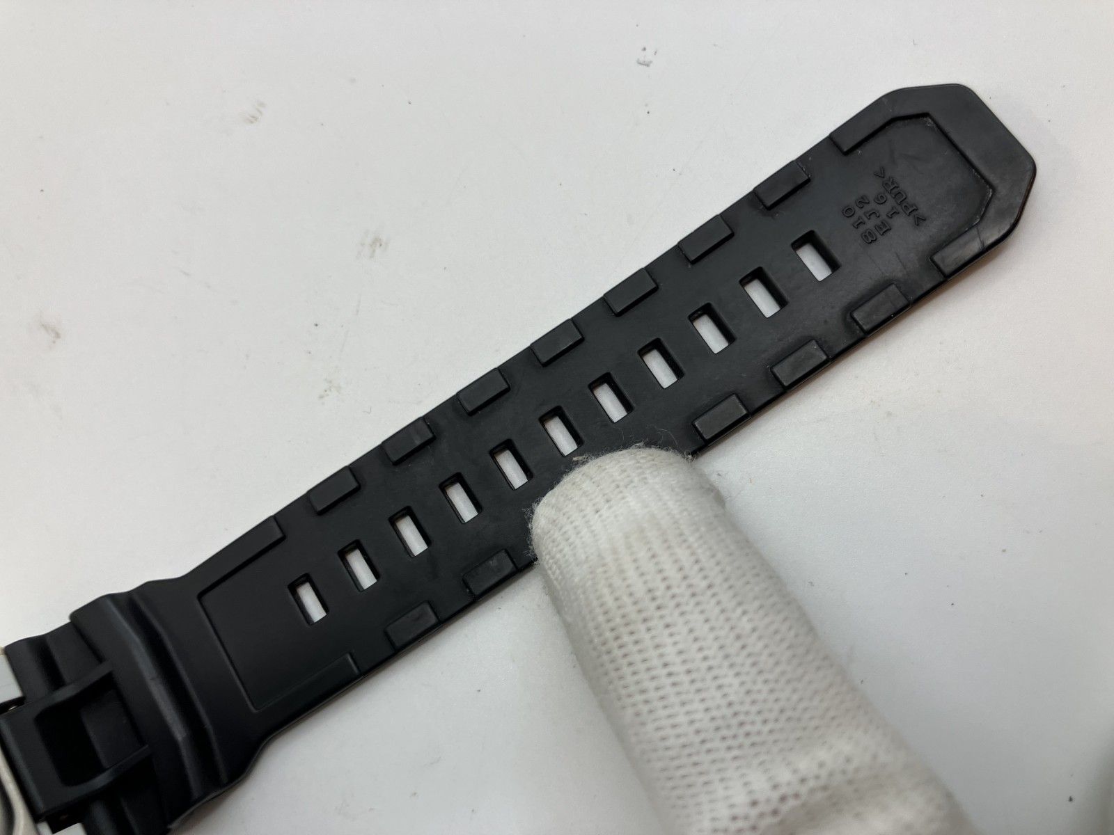フォロー割5% カシオ G-SHOCK GWX-8900B メンズ腕時計 白×黒 タフ 