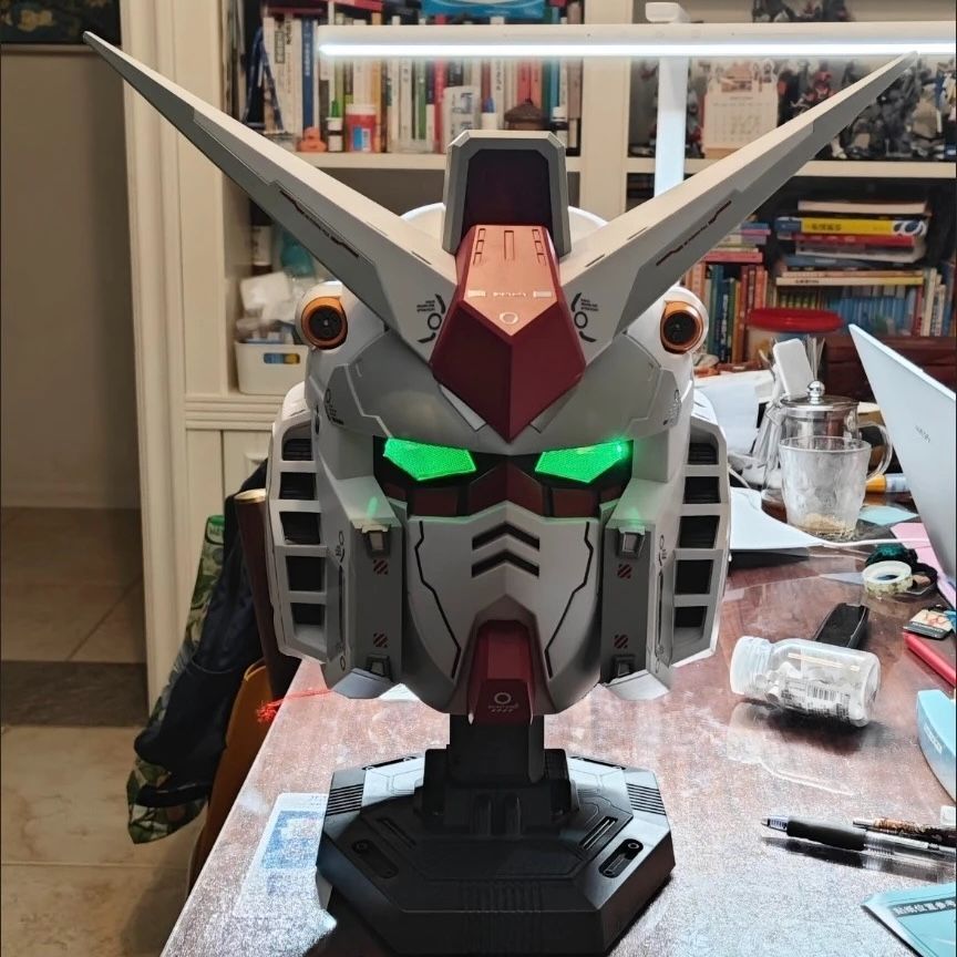 ガンダムヘルメット LED発光