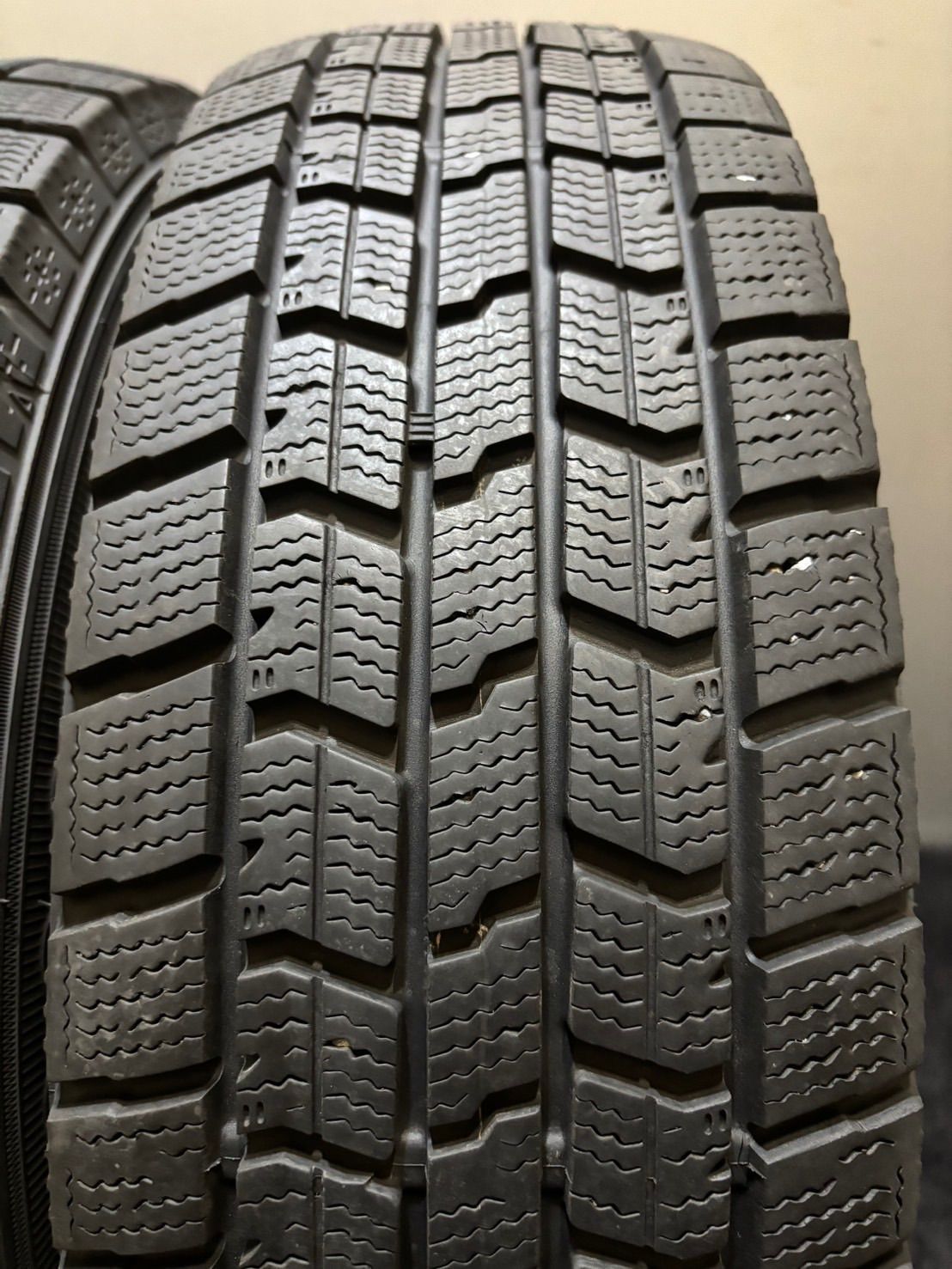 スタッドレス4本 《グッドイヤー》アイスナビ7 155/80R13 9/8.5分山☆