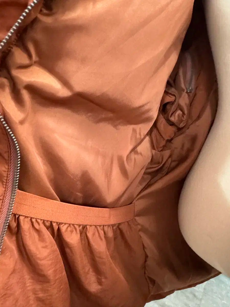 ダウンベストも可