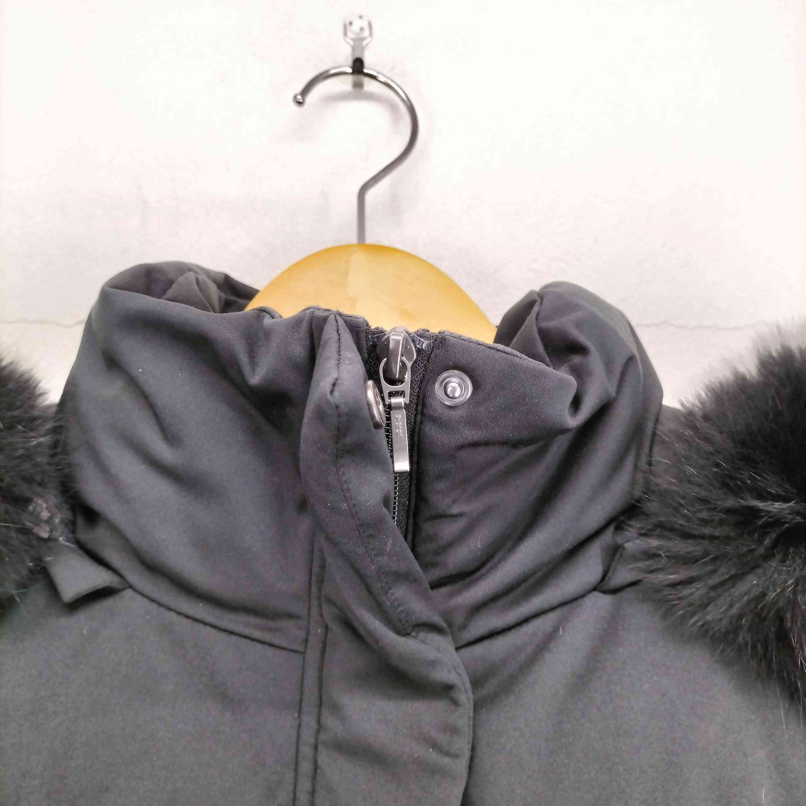 RUIRUE BOUTIQUE(ルイルエブティック) フォックスファー ハイネック ショートダウンジャケッ 中古 古着 0427 ルイルエブティック RUIRUE BOUTIQUE フォックスファー