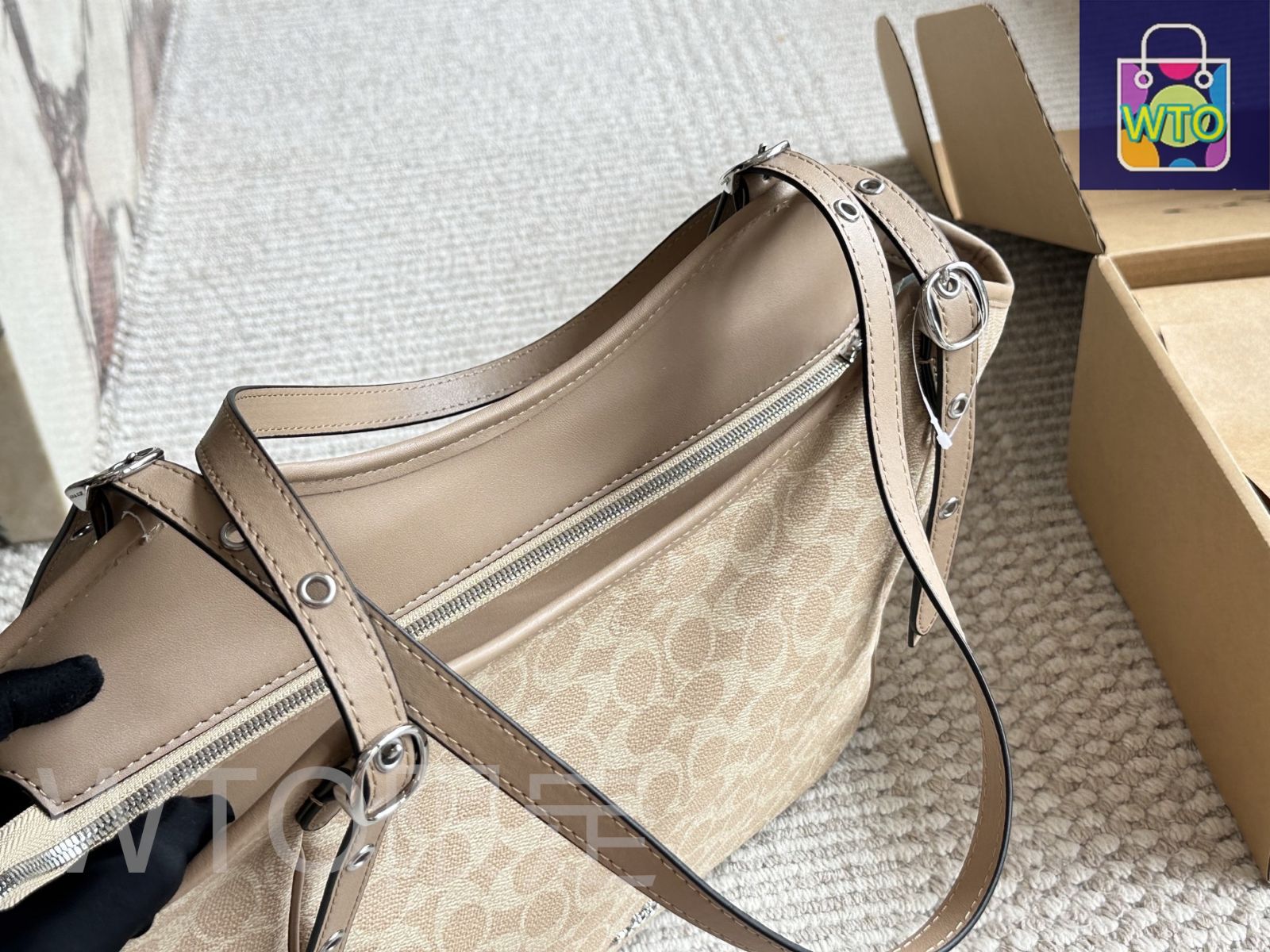 COACH クラシックバック 今日特価】Coach コーチ シティ トートバッグ クラシックロゴで