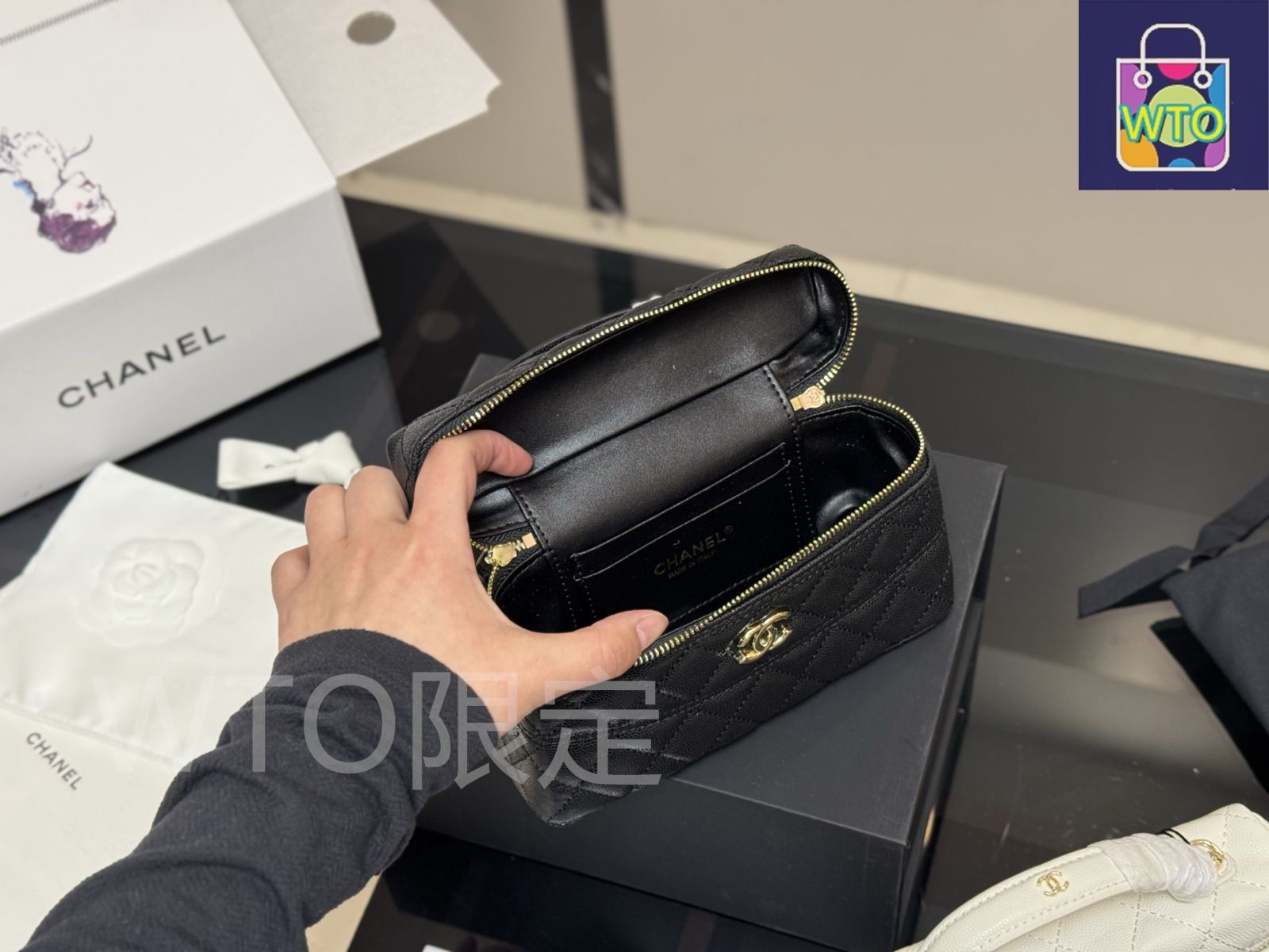 今日WTO】Chanel Hobo Bag × ～19×12cm ホーボ ランダムバッグ