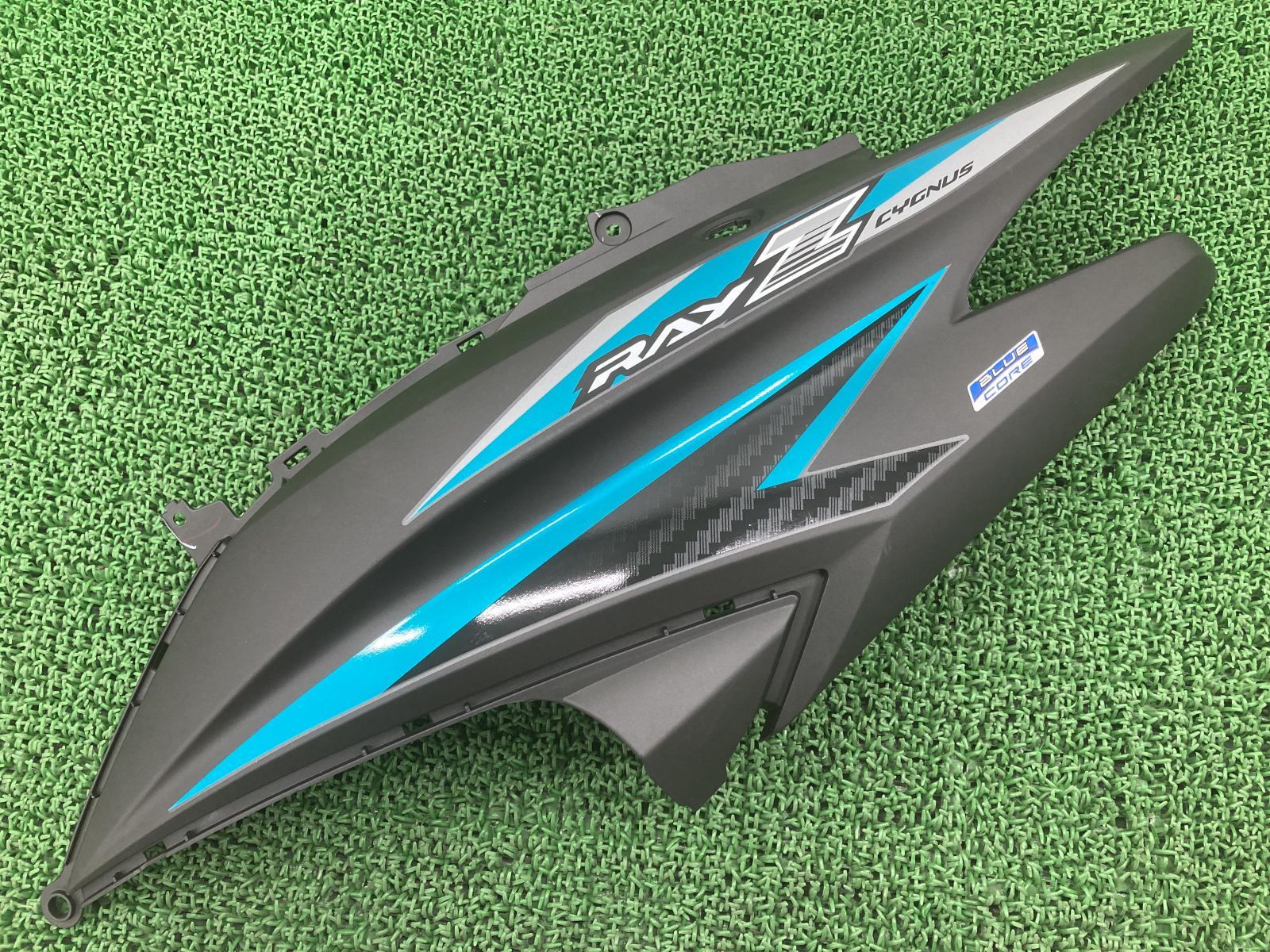 シグナスRAY-Z シートカウル 左 ガンM 1GC ヤマハ 純正 中古 バイク 部品 CYGNUS レイズィー 極上品 ハイクオリティ 車検 Genuine