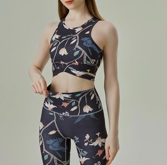 ☆セットアップ 総柄 花柄 ボタニカル ブラック スポブラ レギンス