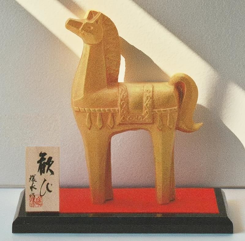 令和8年馬(午年)の彫刻 木製 茶褐色 売れ筋 令和8年馬(午年)の彫刻