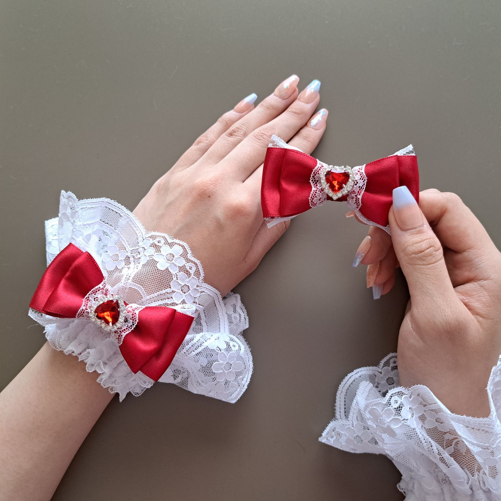 【新品】お袖留め つけ袖 ブレスレット コスチューム レッド 赤 衣装 ロリータ アイドル コンカフェ  量産型リボン 結婚式  入学式 卒業式 プチギフト ラッピング ギフト