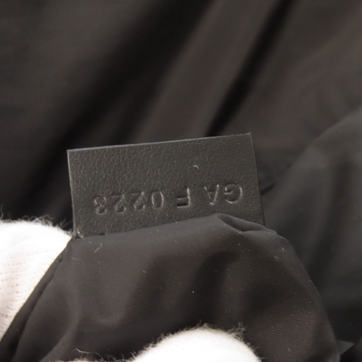 GIVENCHY