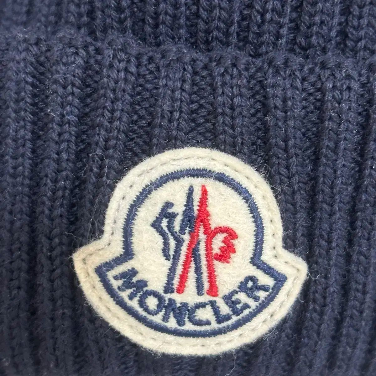 OS MONCLER(モンクレール) ビーニー - メルカリ