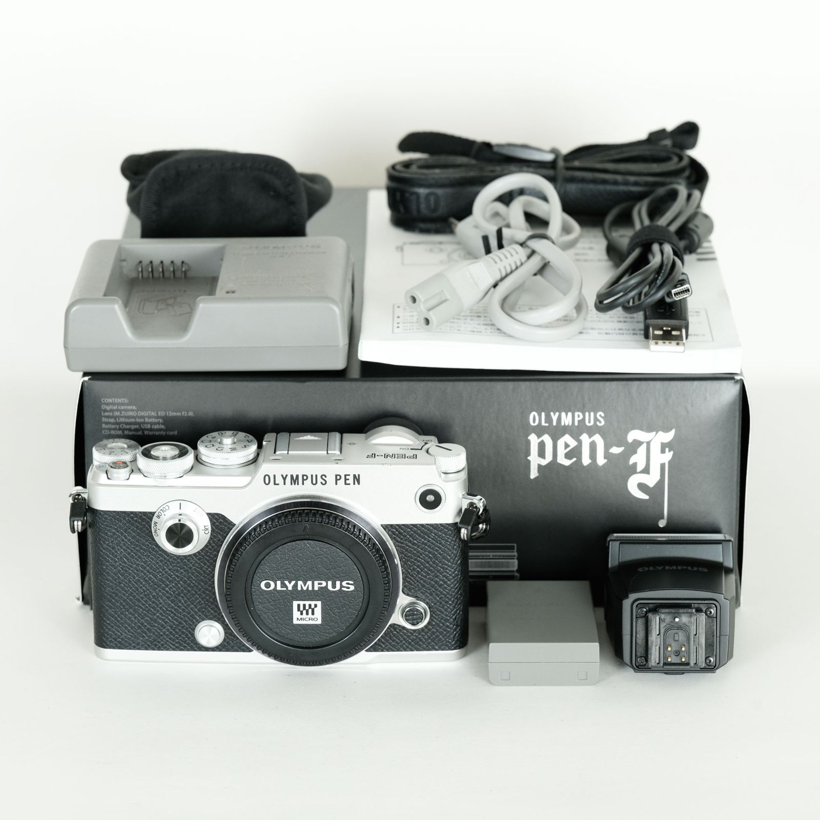 美品◇シャッター数3206◇OLYMPUS PEN-Fシルバーボディ