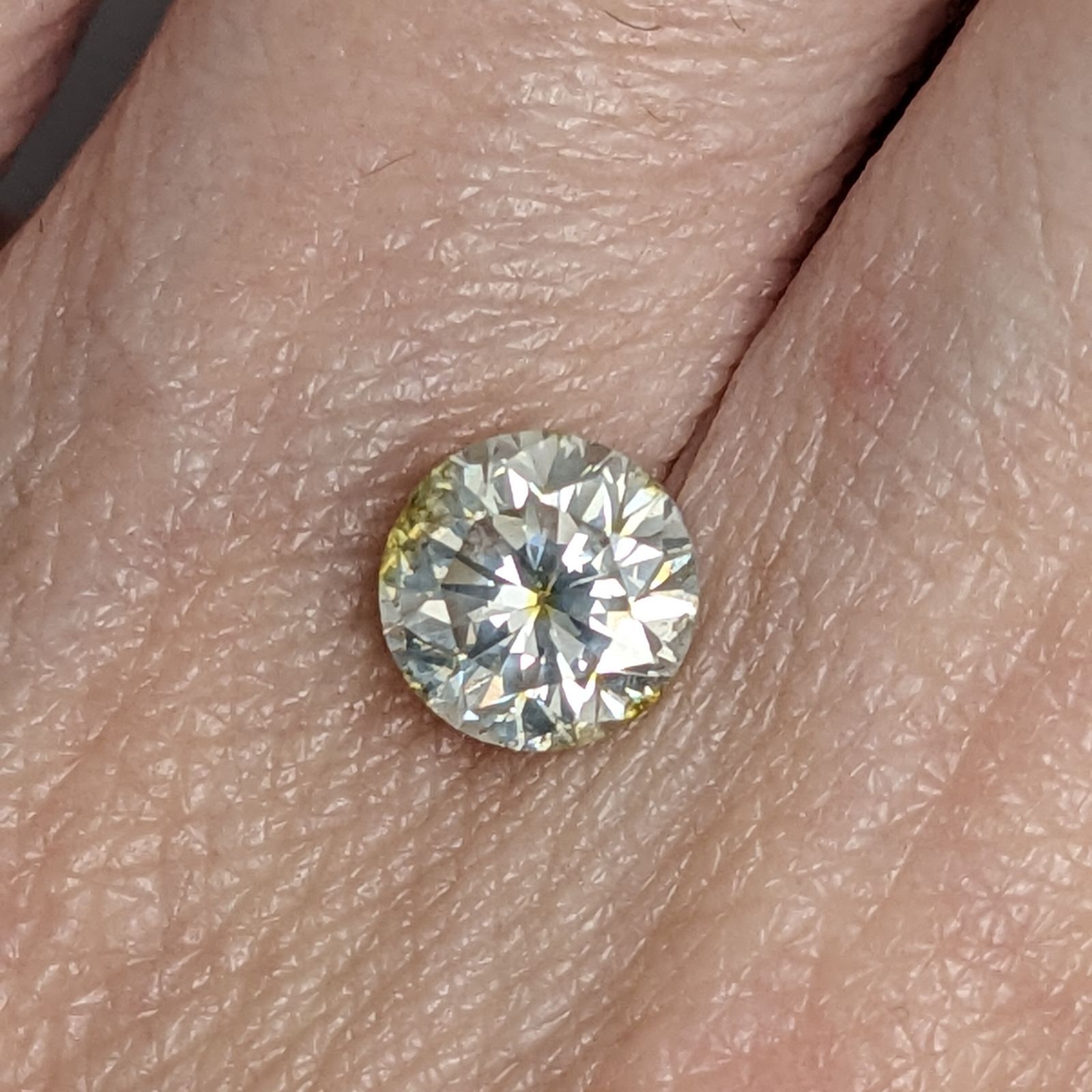 バイカラーダイヤモンドルース【1.001ct】PRO206279 - メルカリ