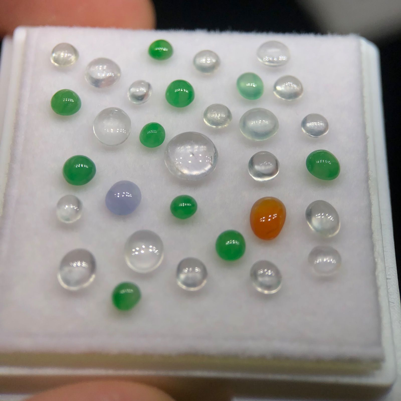 ミャンマー産 天然本翡翠