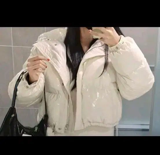 光沢ショートダウン アイボリーベージュ