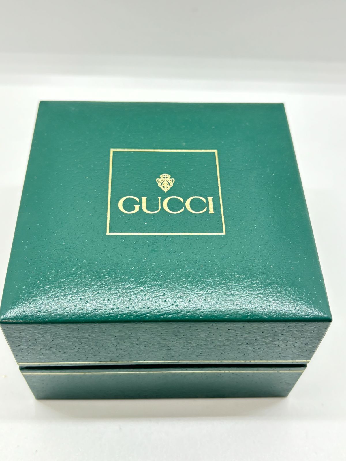 GUCCI グッチ 12色 チェンジべゼル ゴールド 箱付 希少】GUCCI グッチ 12色 チェンジべゼル ゴールド 箱付 時計
