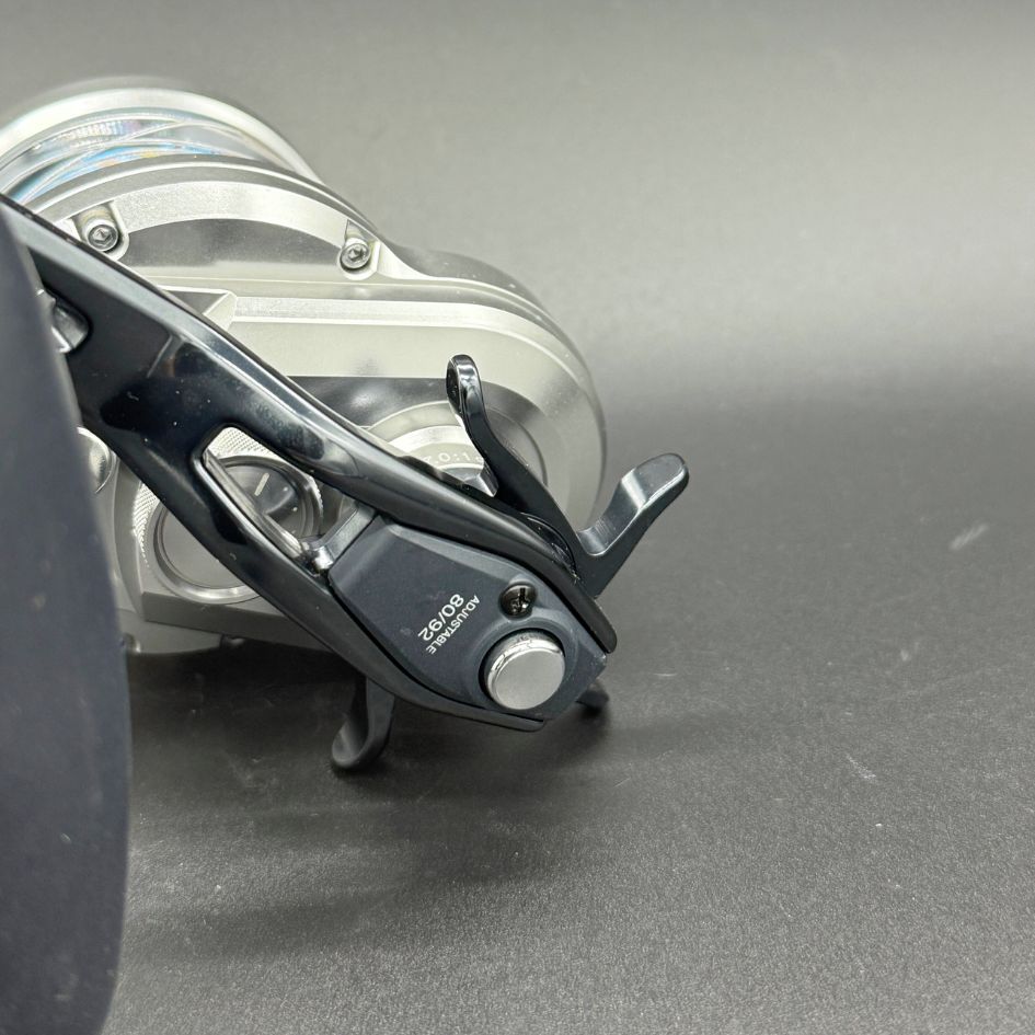 大幅値下げ！ ２１オシアジガー ２０００ＮＲＸＧ 上 リールショップメンテ品