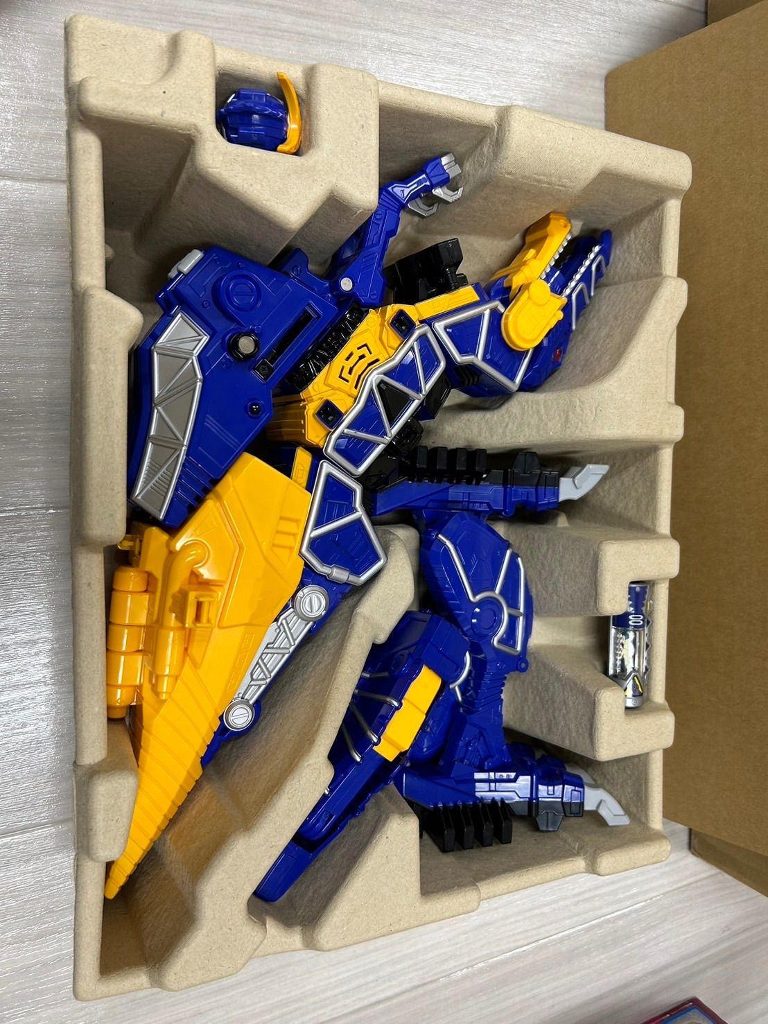獣電戦隊DX トバスピノ 獣電池 スピノダイオー キョウリュウ