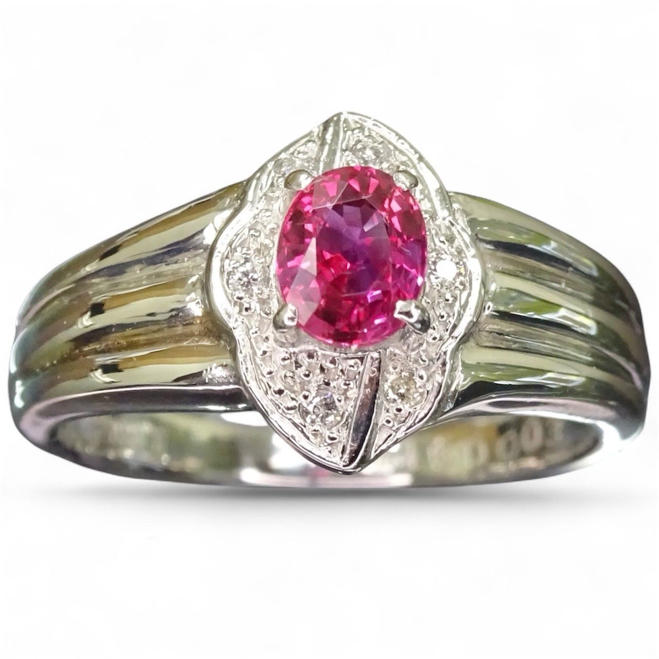 プラチナ pt900 天然ルビー0.46ct 天然ダイヤモンド0.03ct デザイン