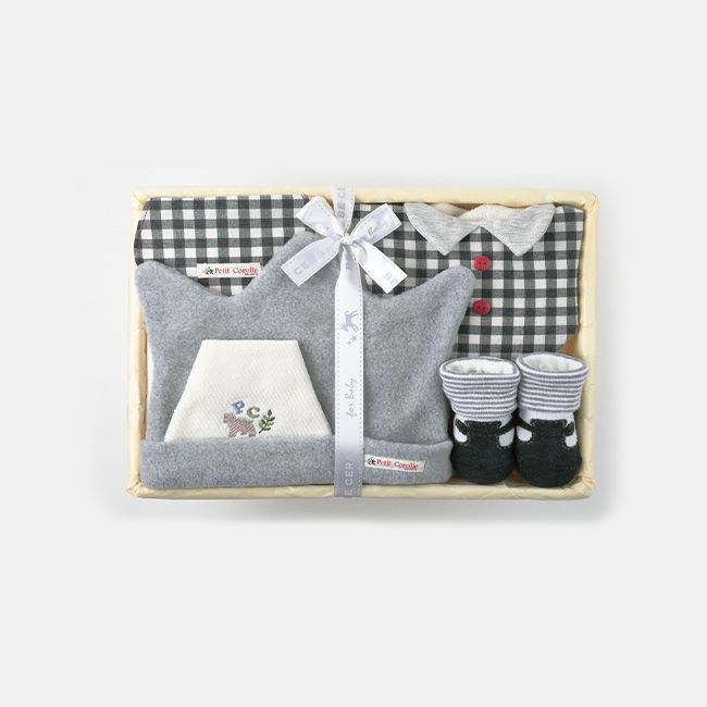 【チェック柄 くま 8952-0500-CH】Petit Corolle プティコロール 王冠キャップセット カゴM-2(出産祝い ギフト 男の子 女の子 プレゼント かわいい おしゃれ 帽子 靴下 授乳 スタイ 汗とりパット)