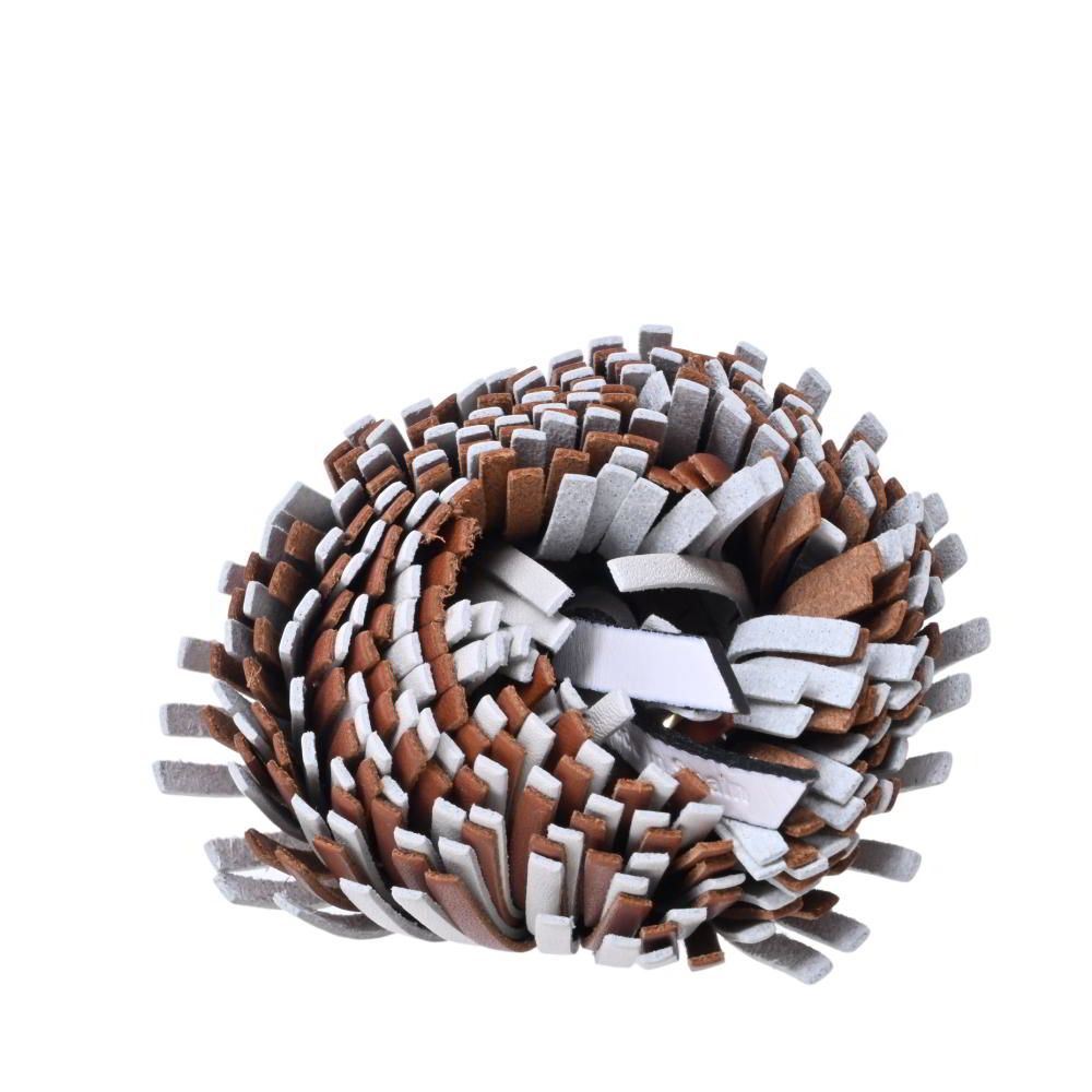 LOEWE アナグラムダイス レザー フリンジ チャーム ONE SIZE ホワイト