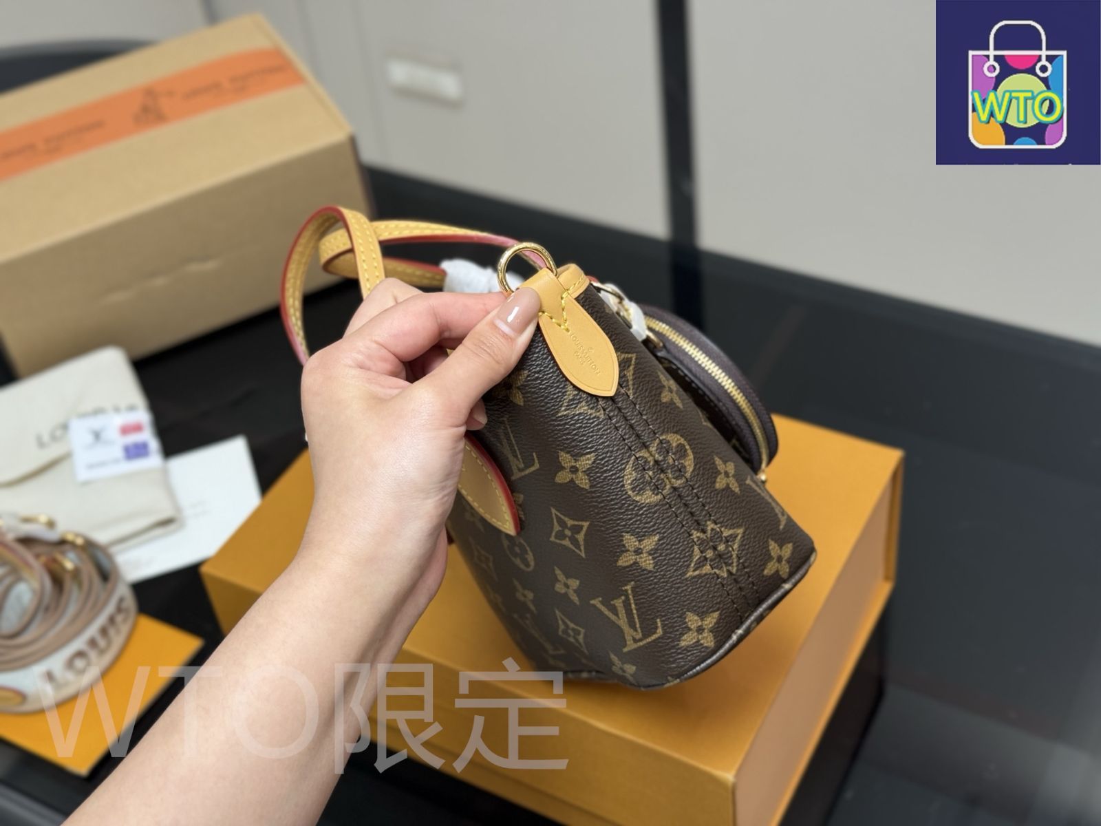 今日特価】Louis Vuitton ルイヴィトン ミニバスケットバッグ