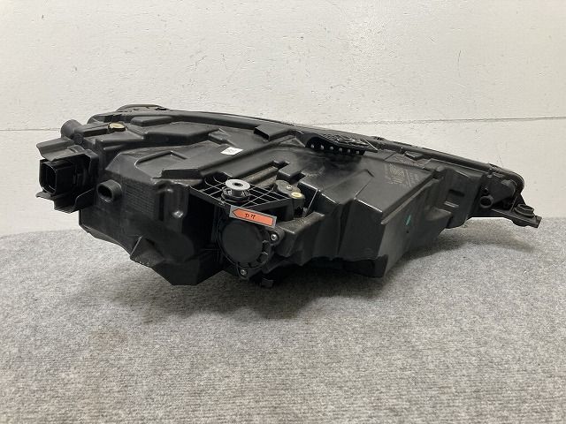 アウディ A3 8Y 純正 右ヘッドライト Assy A3(8Y) GY系 純正 左