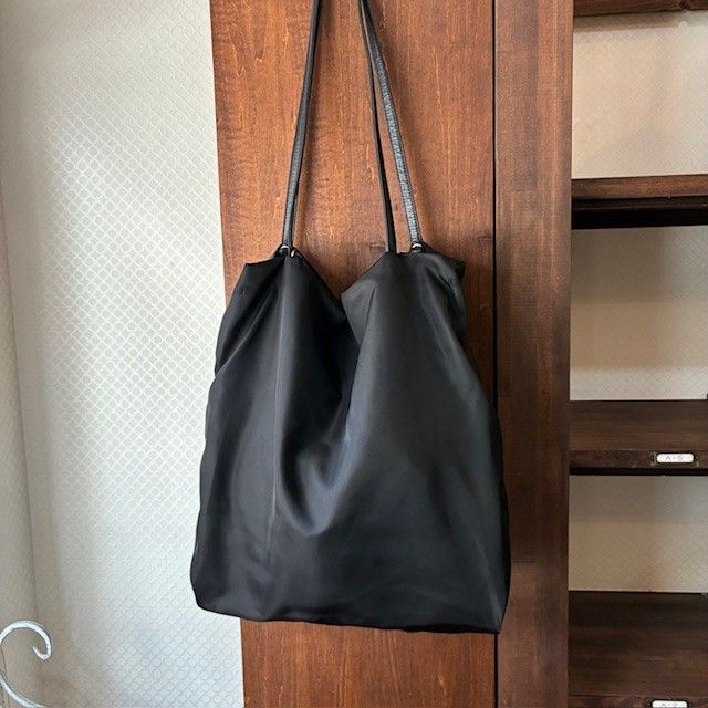 PRADA プラダ　トートバッグ　肩掛けバッグ　三角ロゴ　ナイロン　レザー プラダ PRADA ナイロンレザー 三角ロゴプレート ショルダー