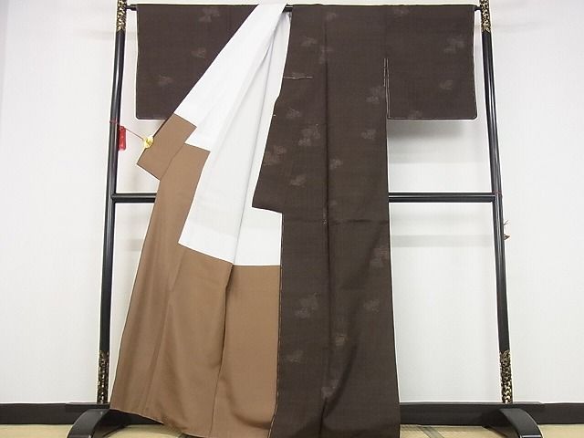 平和屋本店●希少 人間国宝 田中林次 本場結城紬 重要無形文化財 100亀甲 反端 赤墨色 着丈163.5cm 裄丈67cm 逸品 未使用 4kk0154 平和屋本店○希少 人間国宝 田中林次 本場結城紬 重要無形文化財 100