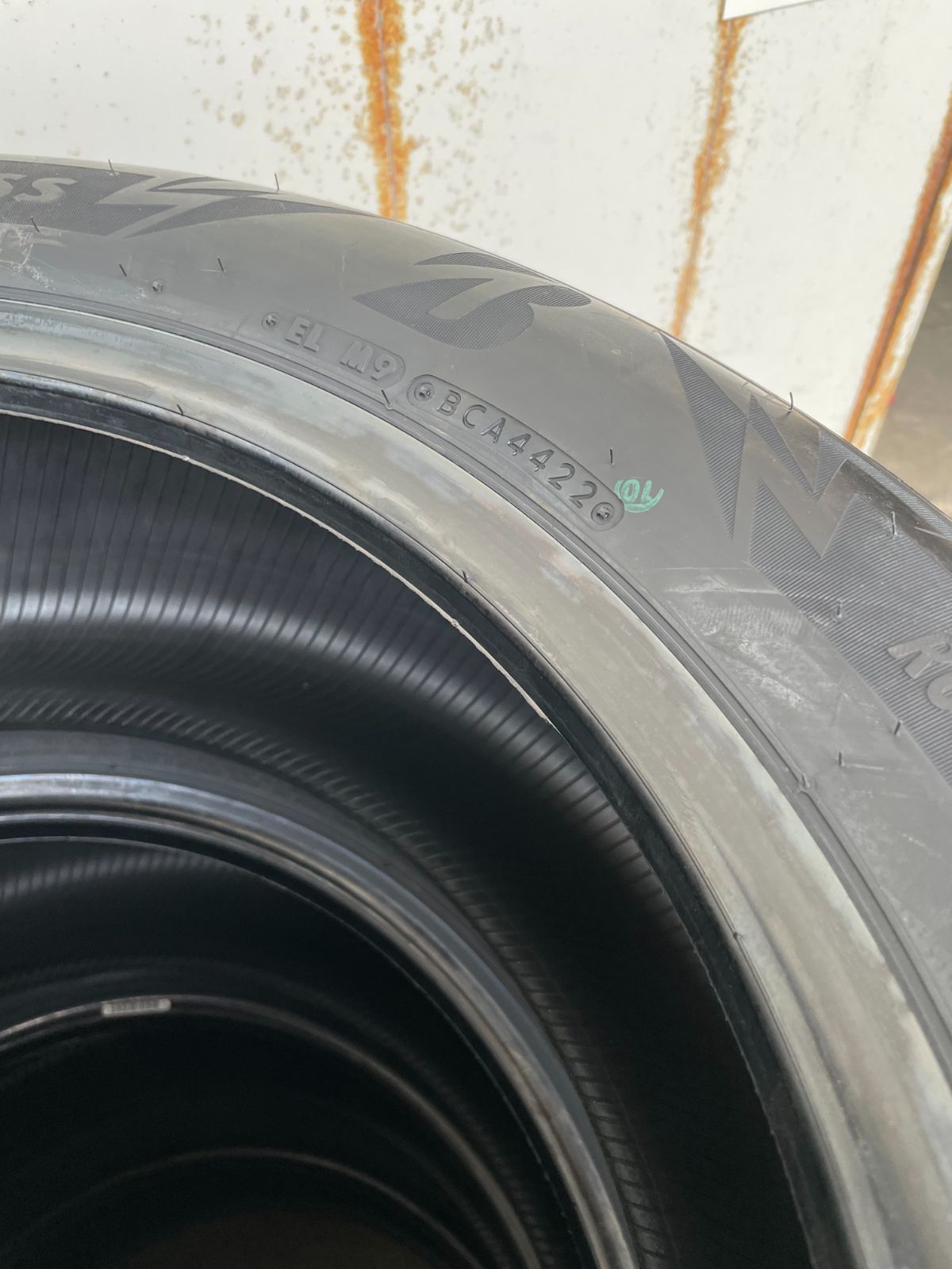 235|55R20 102Q