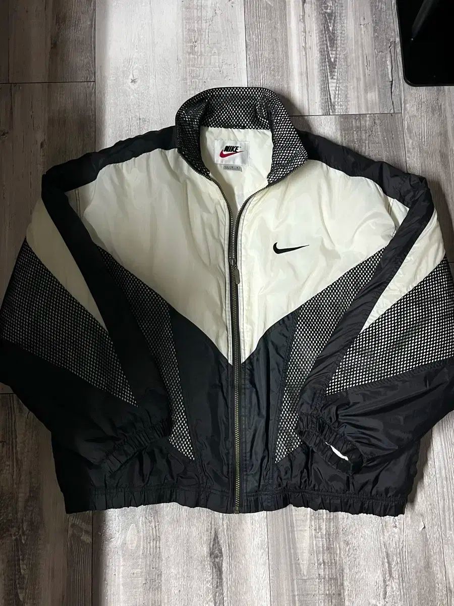 【雷市場（ポンジャン）商品韓国直送】 Nike(ナイキ） ヴィンテージ オールドスクール ビックスウォッシュ ブルゾン