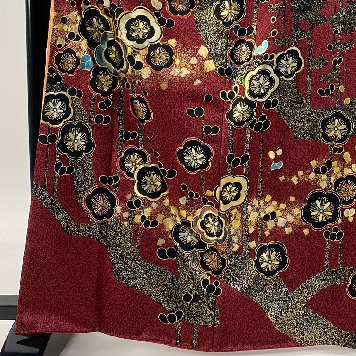 振袖 身丈165cm 裄丈69cm L 袷 梅 箔散らし 金銀彩 金糸 えんじ色 正絹 秀品