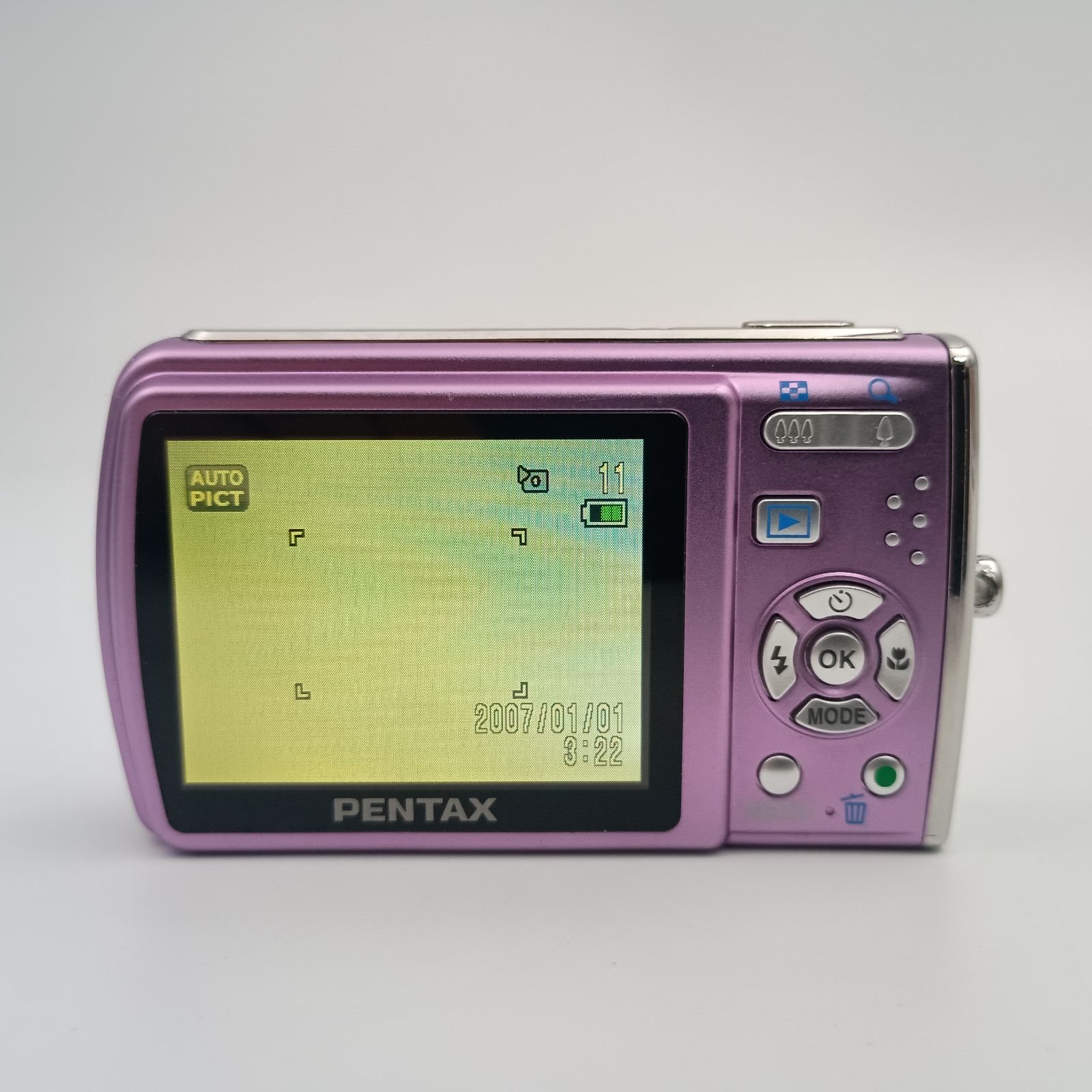 PENTAX ペンタックス Optio M40 デジタルカメラ Pentax Optio M40 8.0MP Digital Camera, 3x Optical Zoom