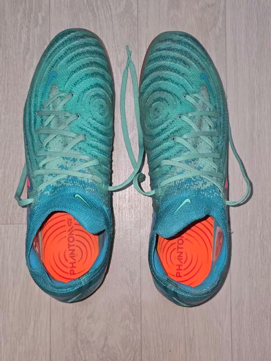 サッカーシューズ ナイキファントム gx2 エリート FG