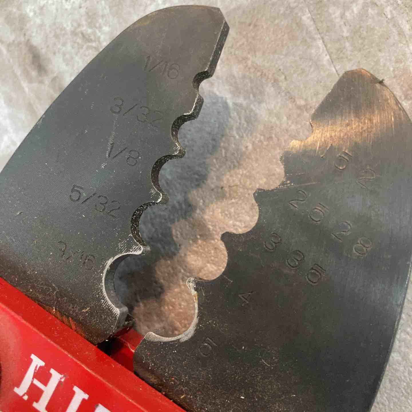 アルミスリーブかしめ機