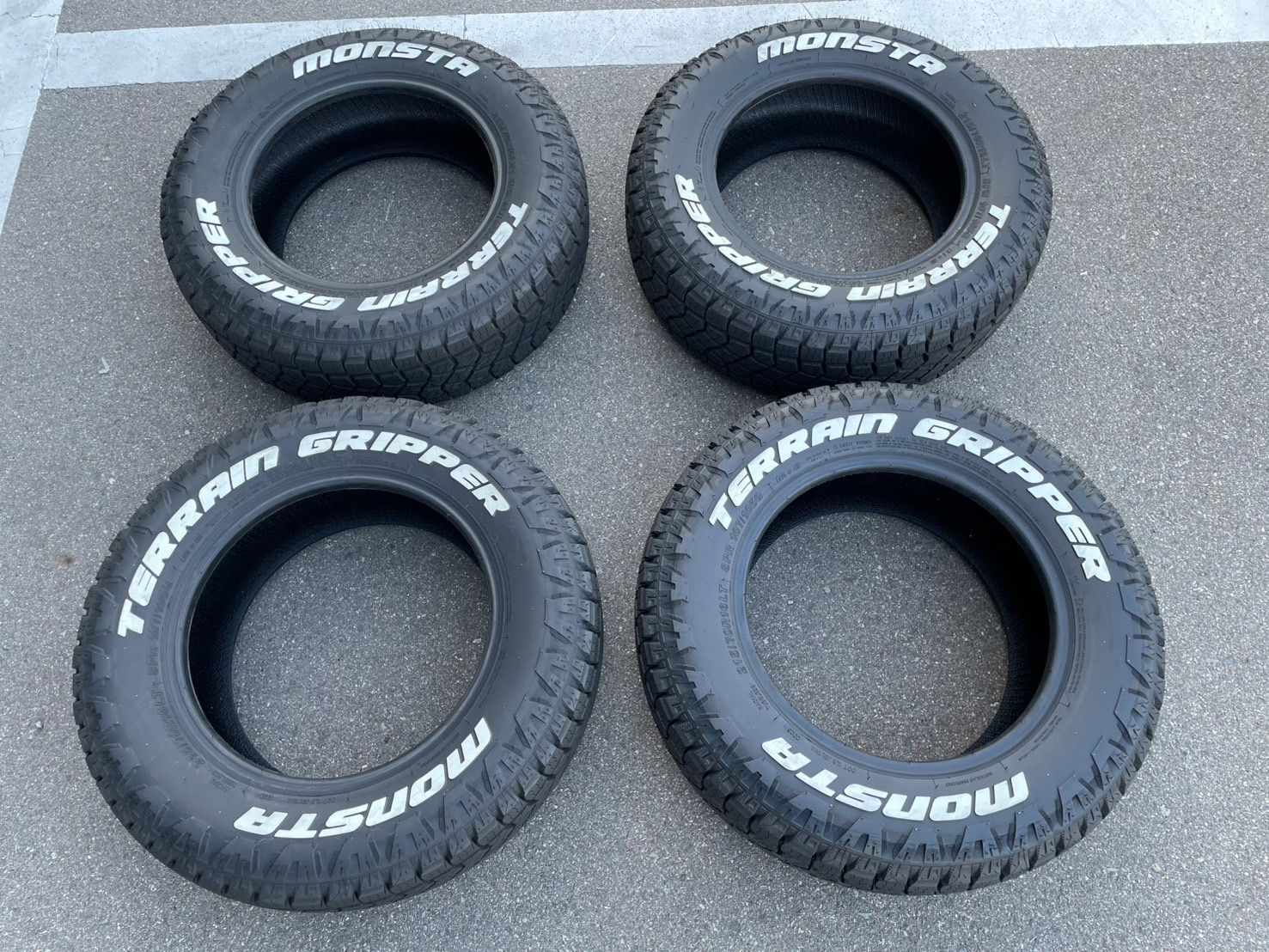 MONSTA 2025年製 MONSTA TERRAIN GRIPPER 265/70R17 265/70-17 115T 