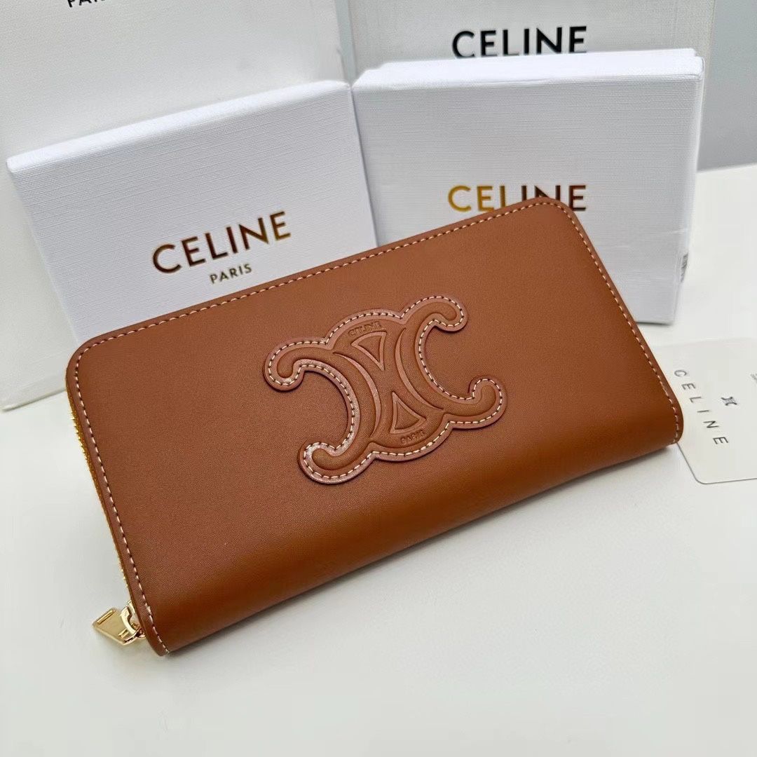今日 CELINE