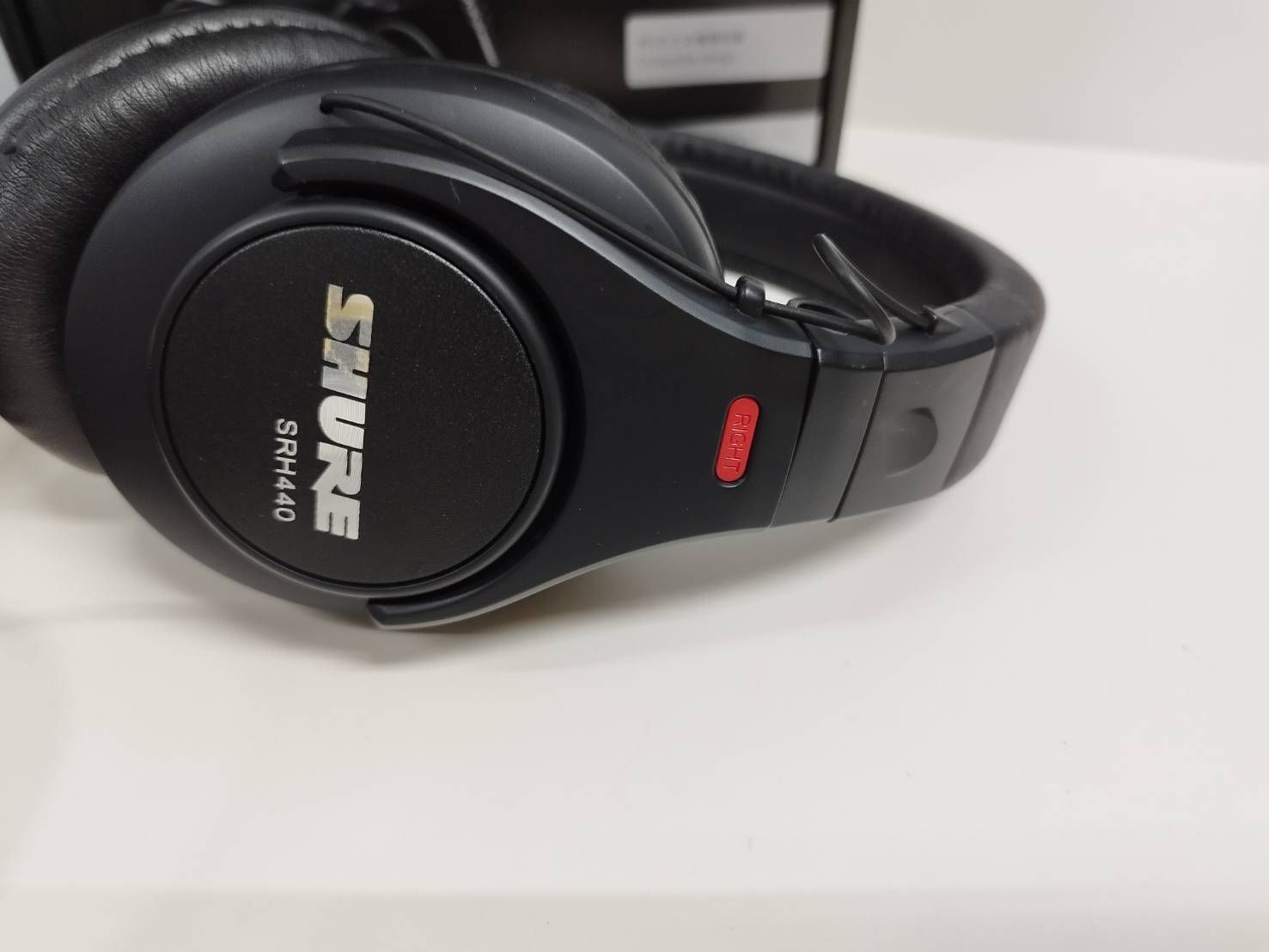 SHURE SRH440 プロフェッショナル・スタジオモニター・ヘッドホン