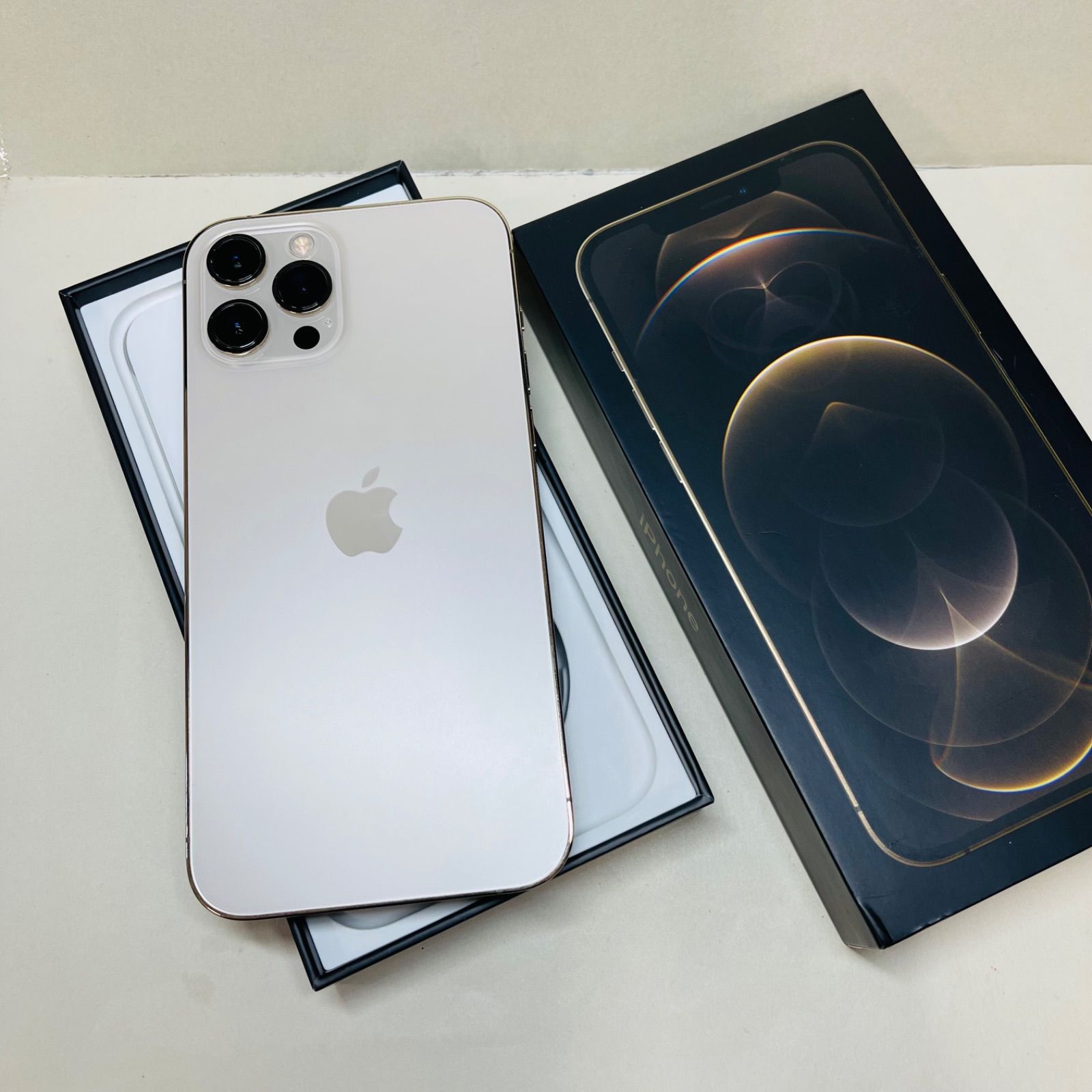 Apple Iphone 12Promax 128GB Apple Store SIMフリー バッテリー100% 1771