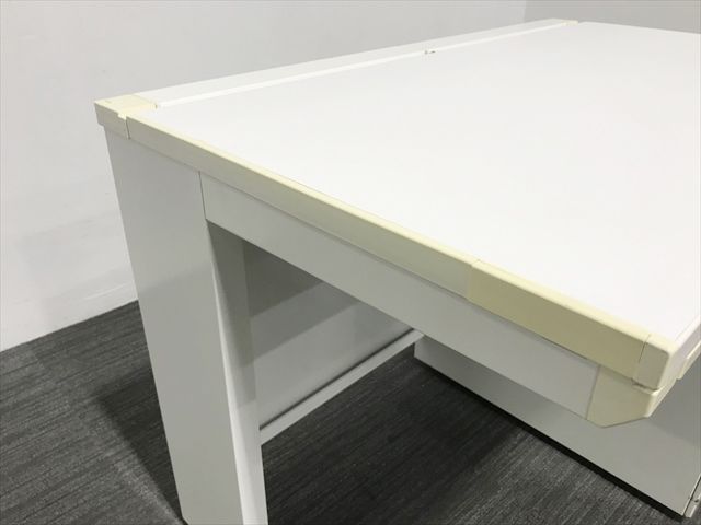 アドバンス ホワイト