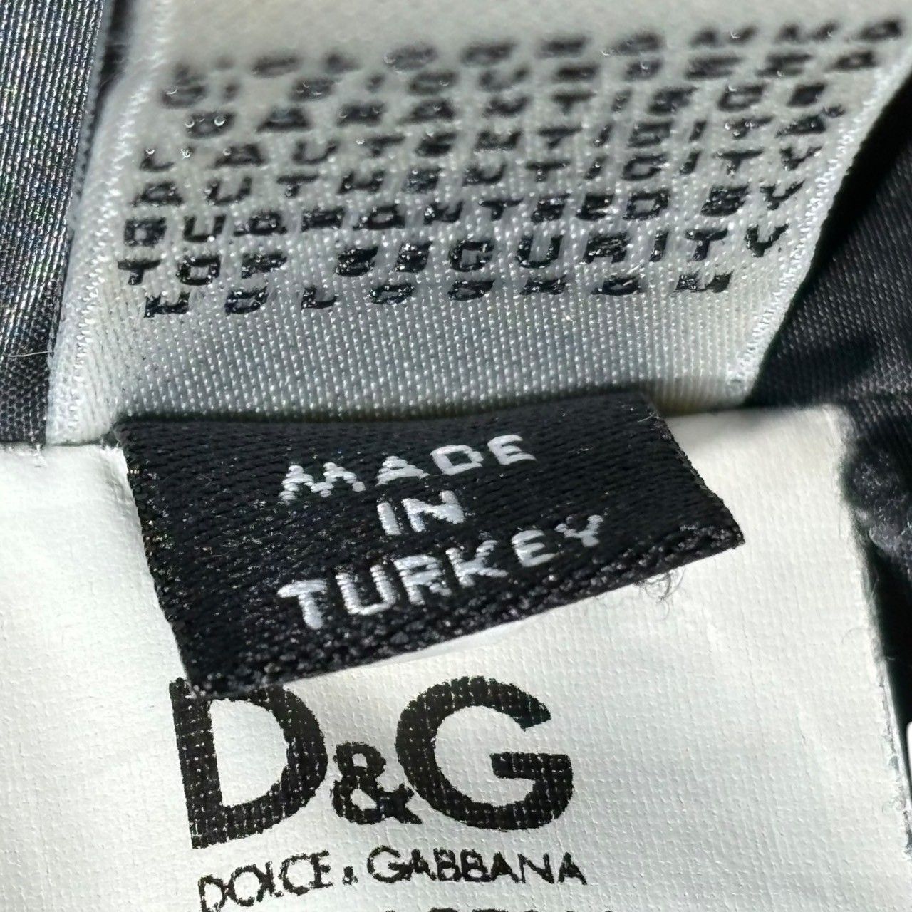 D&G(ディー&ジードルガバドルチェ&ガッバーナ) Lambskin switching