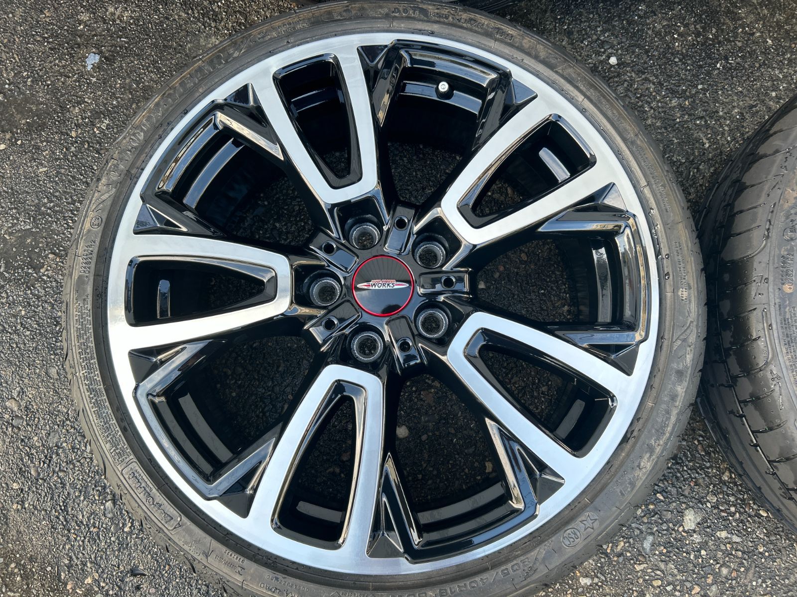 MINI F56.F57ジョンクーパーワークス(JCW)用純正スタッドレスセット