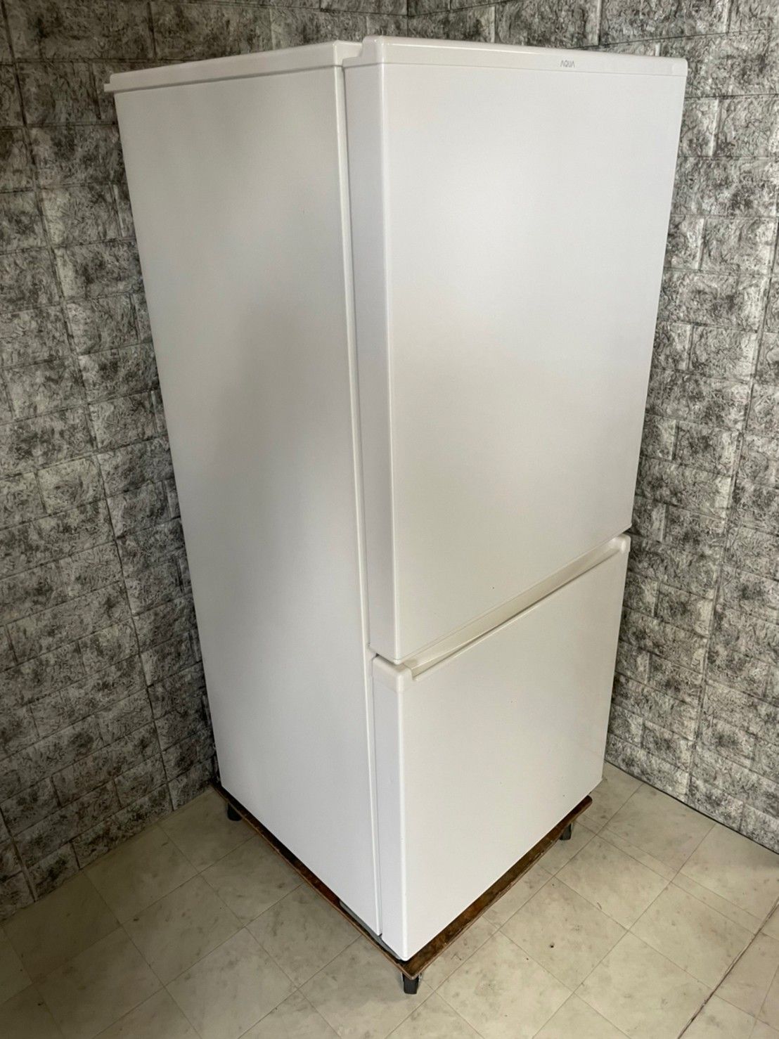 販売開始AQUA 168L 冷蔵庫 AQR-17K（W）21年製 冷蔵庫・冷凍庫