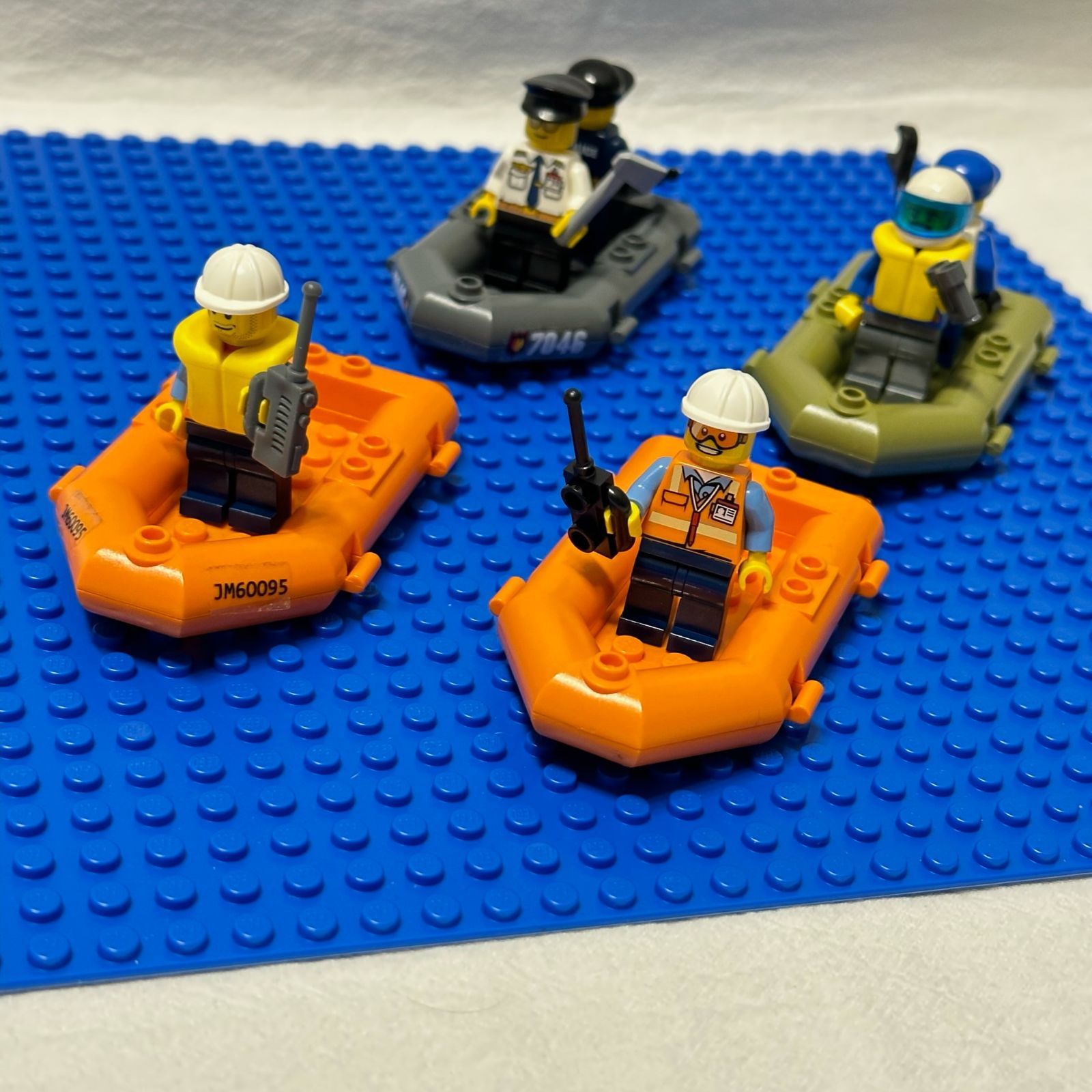 LEGO レゴ 乗り物系 中古 パーツ ボート ゴムボート 4台 ミニフィグ6体 