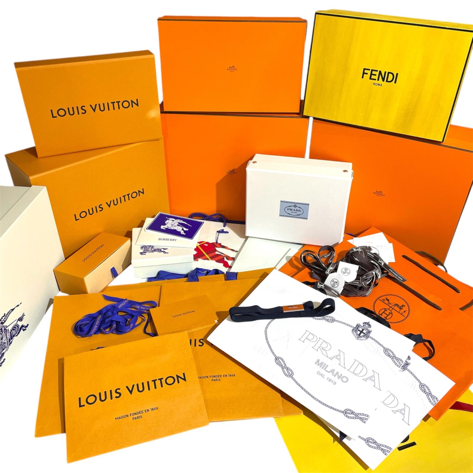 箱 袋 まとめ 大量 特大 ヴィトン フェンディ ティファニー エルメス