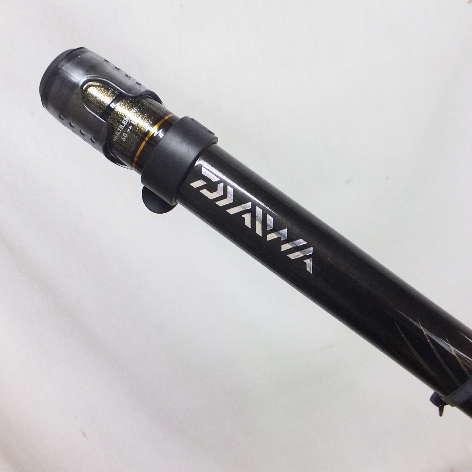 R527 ほぼ♥ DAIWA | ダイワ 渓流竿 流覇 硬調硬 60M SVF 竿袋付き |40