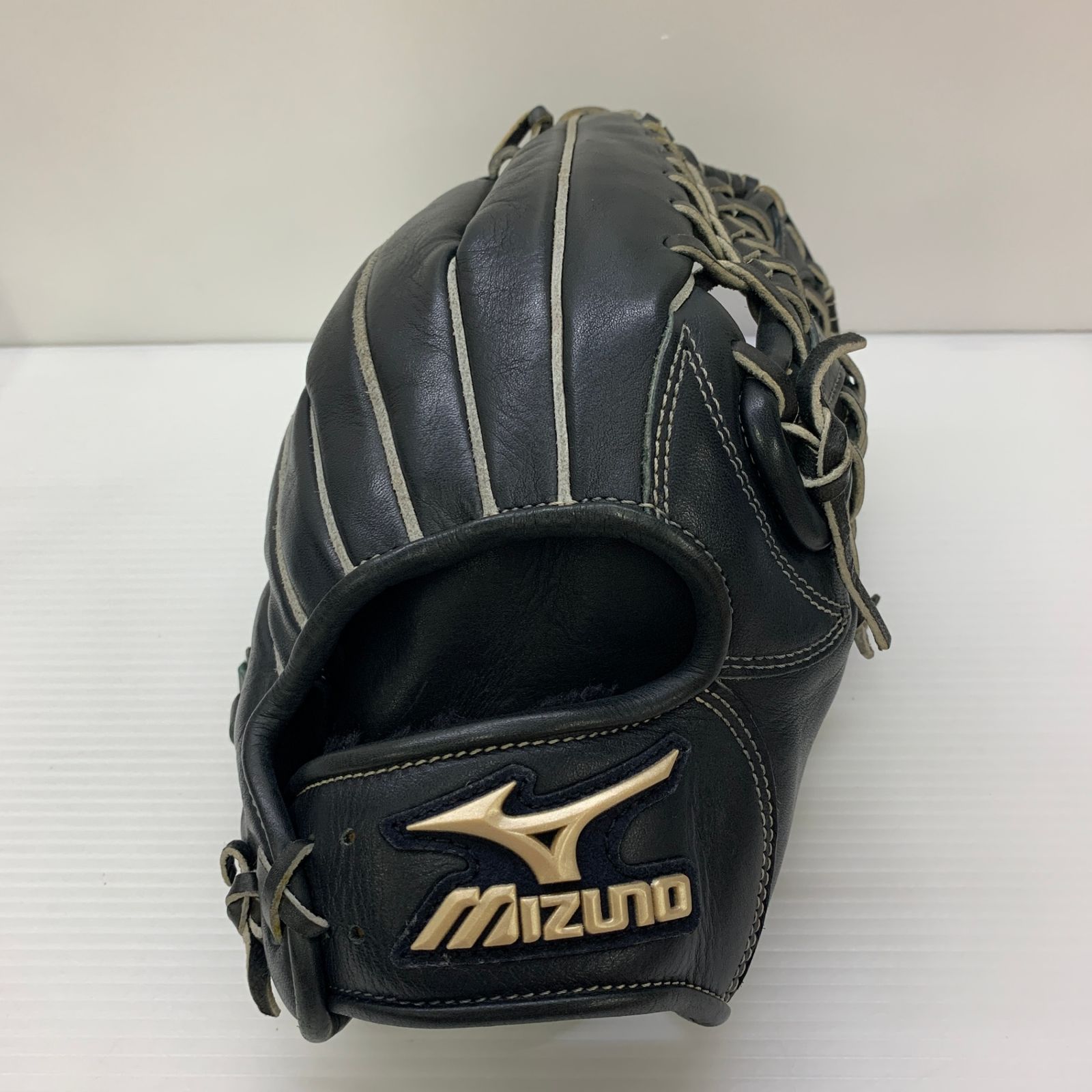 ミズノ MIZUNO グローバルエリート ソフトボール用 大人 一般 外野手用 グローブ グラブ 右投げ 2GS55317 品 野球 6370