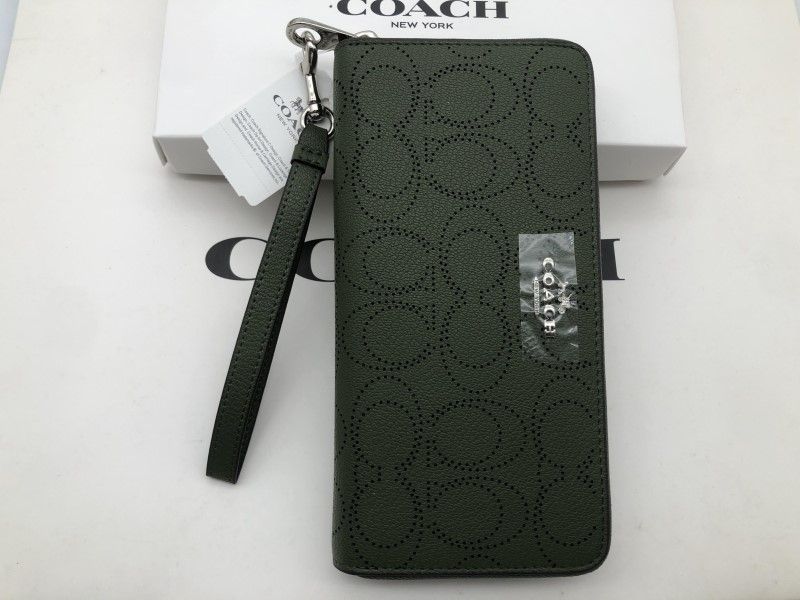 コーチ COACH 長財布 財布 パンチンググリーン 緑 ラウンドファスナー