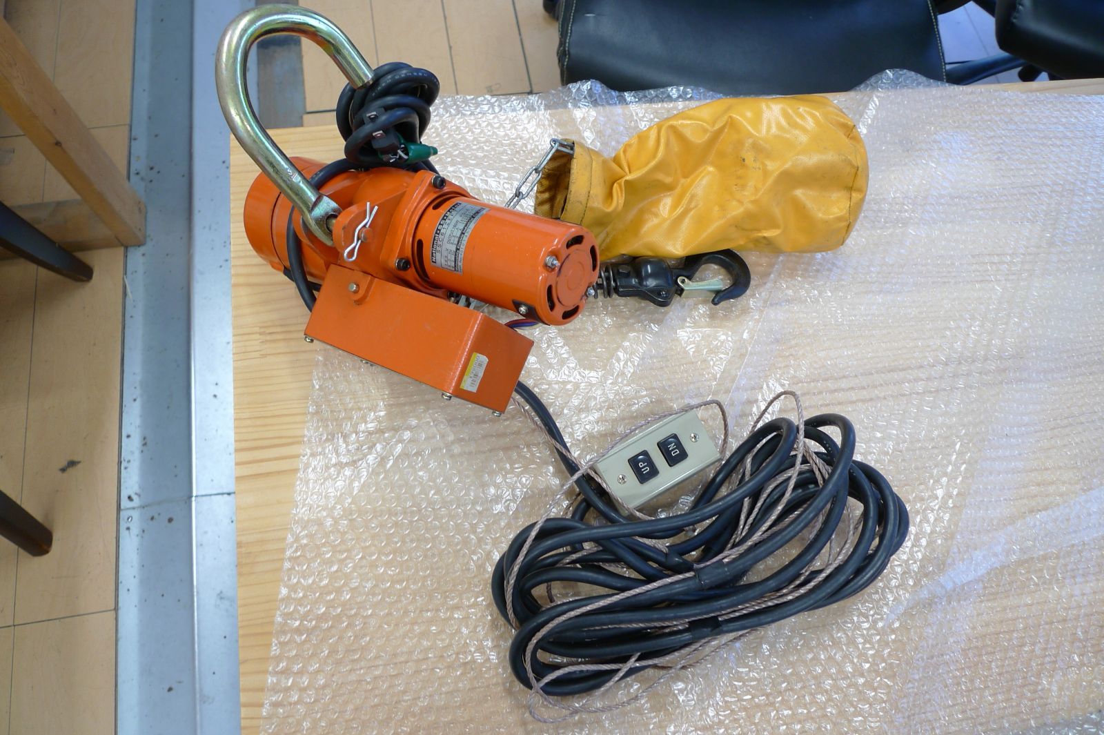 電動チェーンブロック speed ミニパワー 耐荷重200kg 100v 50-60hz 定格15分 ウインチ ホイスト 電動工具 二葉製作所 管理1227