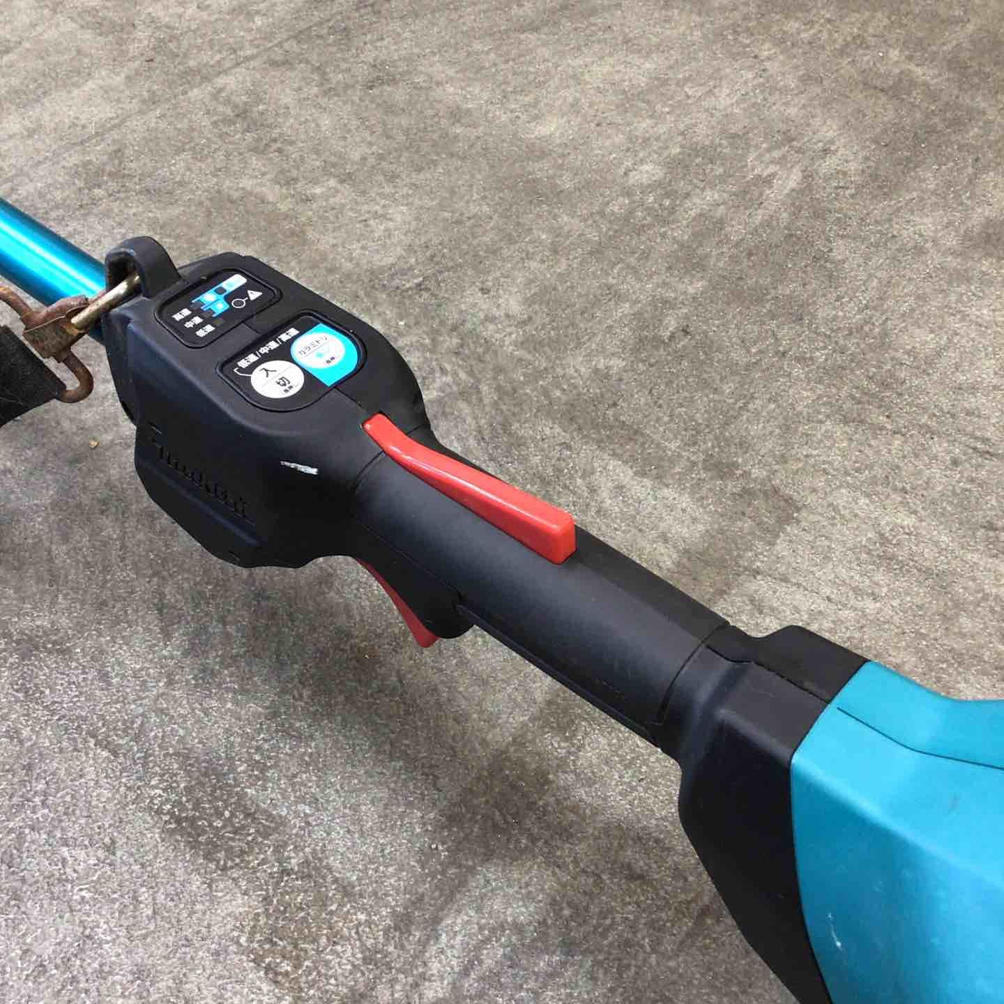 makita コードレス草刈機
