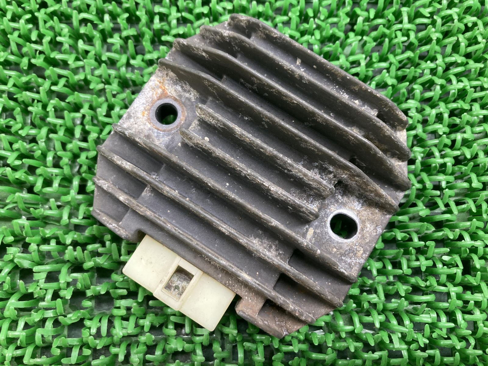 KLX250 レギュレター カワサキ 純正 中古 バイク 部品 レギュレーター